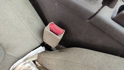 2001 Nissan Maxima Passenger Right Front Seat Belt Buckle Receiver Oem Tan