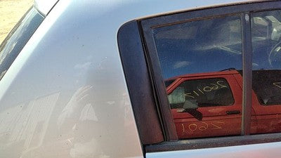 Nissan Versa Passenger Right Rear Moulding On Quarter Panel Oem