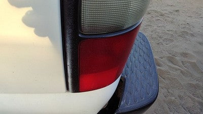 2000-2003 Chevy Suburban Driver Left Tail Light Brake Lamp Oem Rear 19168990