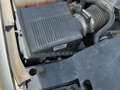 00-08 Suburban Complete Air Intake Cleaner Filter Box Housing With Tube Oem 5.3L