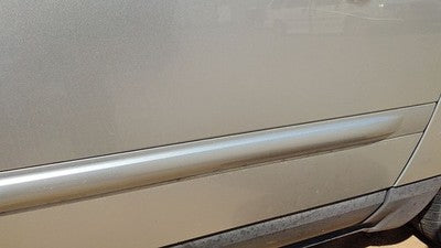 05-08 Pacifica Passenger Right Front Moulding From Door Trim Silver Ps2 Upper