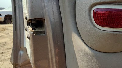 1999 Cadillac Deville Driver Left Front Door Latch With Rods/Cables Oem