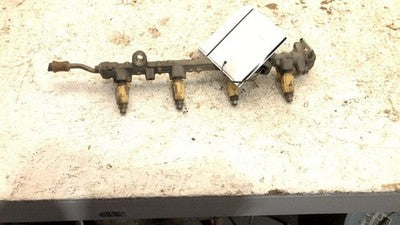2002 03 Mitsubishi Lancer Complete Fuel Rail With Injectors Set Loaded Oem 2.0L