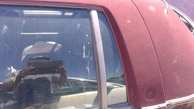 1993 Cadillac Fleetwood Driver Left Rear Vent Window Back Door Glass With Frame