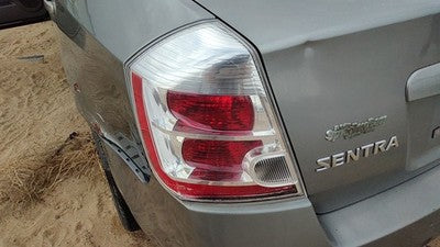 2007-2009 Nissan Sentra Driver Left Tail Light Brake Lamp Oem Rear 2.0L