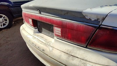 1997-1999 Buick Century Center Tail Light Middle Brake Lamp Oem 05978553