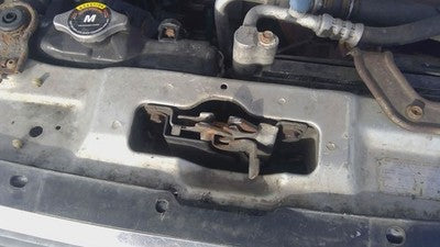 1996-1998 Honda Civic Hood Latch Assembly With Bracket Oem 6071245