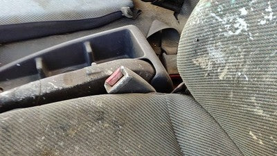 1996 Isuzu Npr Driver Left Front Seat Belt Buckle Receiver Oem Gray
