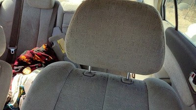 2007-2008 Hyundai Sonata Pair Of Front Headrests Oem Left Right Set Seat