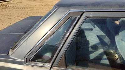 1985-1986 Toyota Camry Passenger Right Rear Quarter Glass Back Side Window Oem