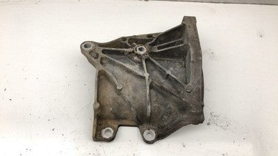 2006 Gmc Yukon Xl 1500 5.3L Ac Compressor Mount Bracket With Bolts 12554026