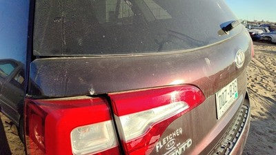 14 Sorento License Plate Trim Surround Panel Tail Trunk Finish Ir Dark Cherry
