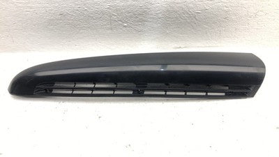 1994 Chevy Suburban Driver Left Rear Moulding On Corner Panel Oem