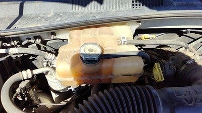 2002-2006 Jeep Liberty Coolant Reservoir Radiator Overflow Tank Bottle Oem