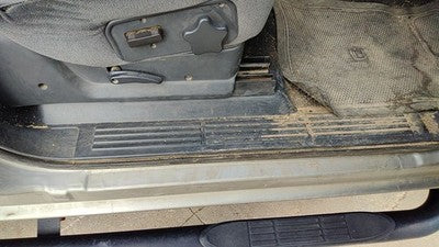 2002 Sierra 2500 Hd Passenger Right Lower Kick Trim Panel Sill Step Graphite 12d