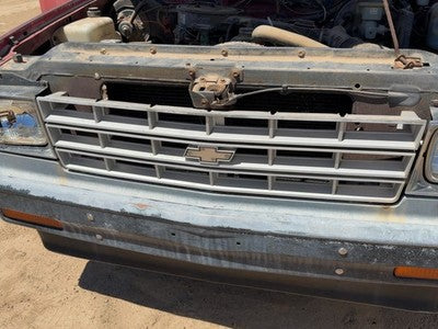 1982-1990 Chevy S10 Pickup Front Grille Assembly Oem Red 15638425