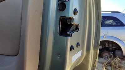 2001-2007 Ford Escape Passenger Right Rear Door Latch With Rods/cables Oem Back