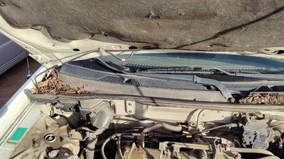 2002 Nissan Sentra Windshield Wiper Cowl Vent Trim Panel Oem Cover