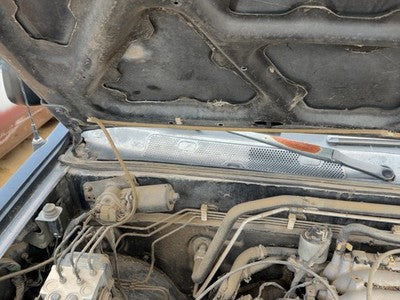 1998 Isuzu Rodeo Windshield Wiper Cowl Vent Trim Panel Oem Cover