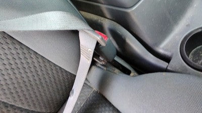 2002-2004 Nissan Xterra Passenger Right Front Seat Belt Buckle Receiver Gray K