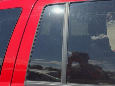 99-04 Grand Cherokee Passenger Right Rear Vent Window Back Door Glass With Frame