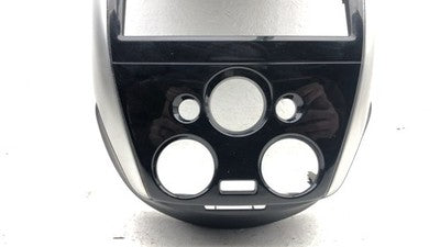 2014-2016 Nissan Versa Note Trim Bezel Around Radio Surround Dash Panel Oem