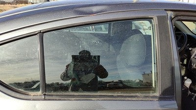 2012-2019 Nissan Versa Passenger Right Rear Side Window Door Glass Oem Back