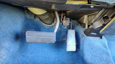 1989 Olds Cutlass Cierra Gas And Brake Pedal Assembly Automatic Transmission