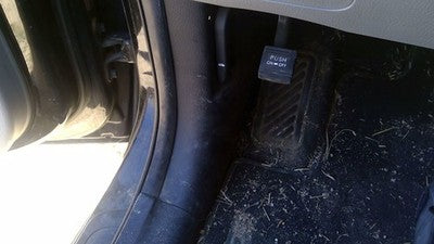 2011 Kia Sorento Driver Left Lower Kick Trim Panel Oem Black Eb