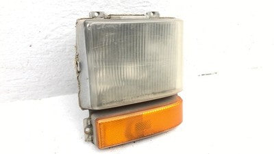 80-84 Deville Sedan Passenger Right Turn Signal Light Lamp Fender Cornering