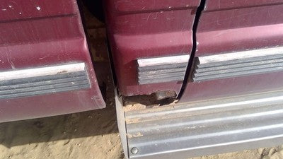 1988 Gmc Sierra 2500 Passenger Right Rear Moulding On Quarter Panel Oem Cab
