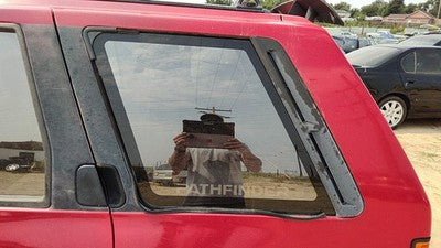 1990-1995 Nissan Pathfinder Driver Left Rear Quarter Glass Back Side Window Oem