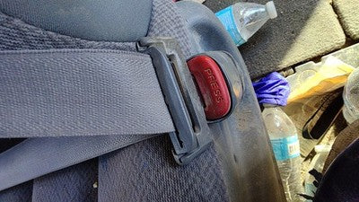 05-07 Caravan Passenger Right Front Seat Belt Buckle Receiver D5 Slate Gray