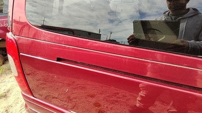 Chevy Venture Passenger Right Rear Moulding On Quarter Panel Oem Red 72U