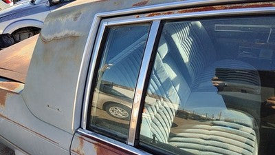 80-84 Deville Sedan Passenger Right Rear Vent Window Back Door Glass With Frame