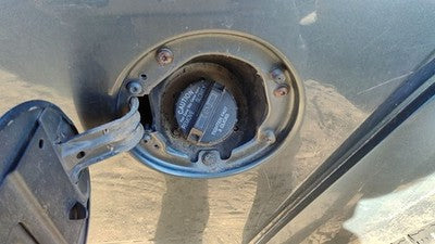 2004-2008 Gmc Canyon Fuel Filler Neck Assembly With Gas Cap Oem 25797163