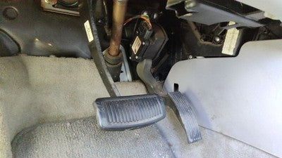 2006 Hyundai Sonata Gas And Brake Pedal Assembly Automatic Transmission