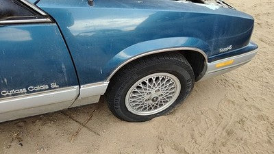 1989-1991 Olds Cutlass Calais Passenger Right Front Fender Oem Blue 22545032