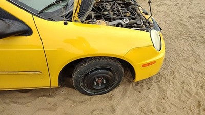 2000-2005 Dodge Neon Passenger Right Front Fender Oem Yellow 05012670Ad