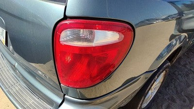 2004-2007 Dodge Caravan Passenger Right Tail Light Brake Lamp Oem Rear