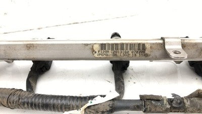2006-13 Mazda 3 Complete Fuel Rail With Injectors Set Loaded Oem 2.0L L3g513250