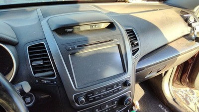 2014 Kia Sorento Trim Bezel Around Radio Surround Dash Panel Oem