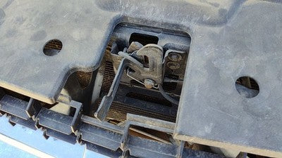 2007-2009 Chevy Silverado 2500 Hood Latch Assembly With Bracket Oem