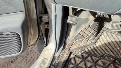 2004 Nissan Xterra Driver Left Lower Kick Trim Panel Oem Gray K