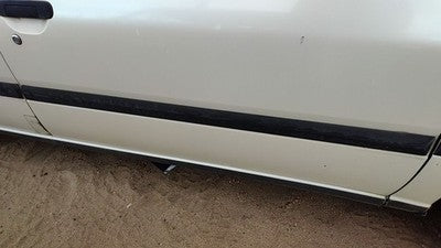 1993 Infinity G20 Passenger Right Front Moulding From Door Oem Trim Strip