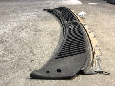 02 Ford F250 Super Duty Windshield Wiper Cowl Vent Trim Panel Grille Powerstroke