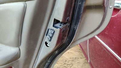 1997-2005 Buick Century Passenger Right Rear Door Latch With Rods/Cables Back