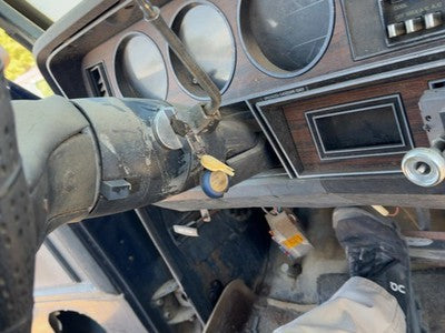 1981-1987 Dodge D150 Steering Column Assembly Oem