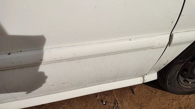 2001-2002 Kia Rio Passenger Right Front Moulding From Door Oem Trim Strip White