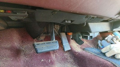 1998 Buick Lesabre Gas And Brake Pedal Assembly Automatic Transmission